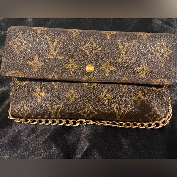 Louis Vuitton Brown Monogram Clutch - Picture 1 of 9